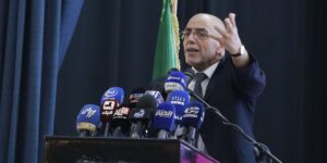 حساني يؤكد: التوجه إلى صناديق الاقتراع سيقطع الطريق أمام المتربصين بالجزائر