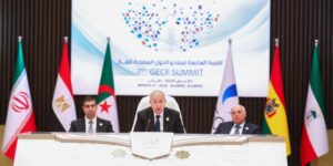 وزارة الاتصال: إصدار خاص يستحضر أهم المحطات التاريخية في قطاع الطاقة بالجزائر