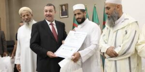 توزيع مقررات إدماج الأئمة في مختلف الرتب غربي البلاد