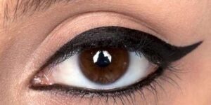 نصائح جمالية.. نصائح للمبتدئات لرسم العيون باستخدام الكحل