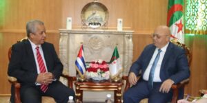 ربيقة يتحادث مع السفير الكوبي لدى الجزائر