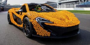 بحجم حقيقي و 500,000 قطعة تركيب!.. ليجو تبني سيارة مكلارين P1