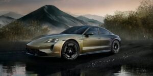 تأتي بطلاء Celestial Jade المذهل.. بورش تايكان توربو S