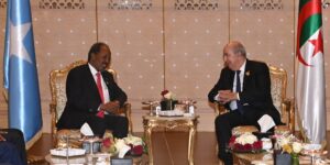 الرئيس الصومالي يهنئ عبد المجيد تبون على إعادة انتخابه لعهدة جديدة