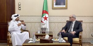 تنسيق بين وزارة البريد وادارة الشركة القطرية “بلدنا”