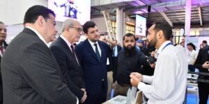 المهدي وليد.. التزام قطاعه بمرافقة الشباب المقاول