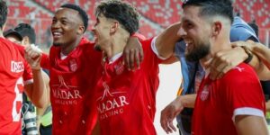 كورتين مارتينز يعترف: ينتظرنا عمل كبير لتقديم أداء أفضل في المباريات المقبلة