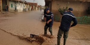 مخلفات التقلبات الجوية تتواصل.. وفاة شخصا جرفته مياه الأمطار بتلمسان وإجلاء معلم و14 تلميذ بالسعيدة