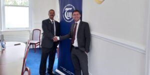 ممثل جبهة البوليساريو بايرلندا يلتقي رئيس اتحاد المعلمين