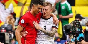 كروس ساخرا من نفسه: لن أصل إلى الرقم إذا جمعت أهدافي في المباريات والتدريبات