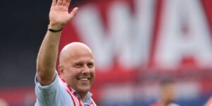 سلوت: علينا أن نثبت أننا قادرون على التنافس على الألقاب