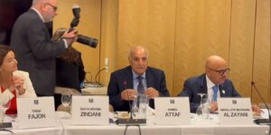 نقاش أكاديمي سياسي حول الشرق الأوسط