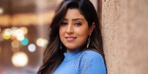 بعد لبنى عبد العزيز.. آيتن عامر ترفض الظهور مع نزار الفارس