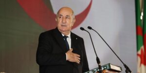 الرئيس تبون يتلقى تهاني قادة ورؤساء دول بمناسبة سبعينية الثورة