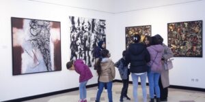 اسدال الستار على معرض “النساء الآن” هذا الثلاثاء.. إبداعات 14 فنانة في 60 صورة فوتوغرافية