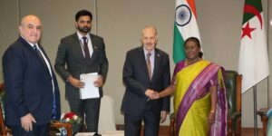 رئيس مجلس الأمة يؤدي زيارة مجاملة لرئيسة جمهورية الهند