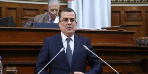 بن طالب يبرز جهود الدولة في مجال تحسين القدرة الشرائية للمواطن