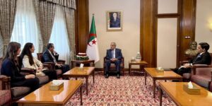 العرباوي يستقبل السفير المنسق لمنظمة الأمم المتحدة بالجزائر