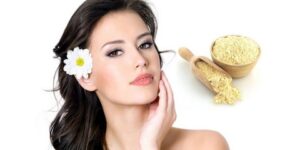 للتخلص من تصبغات الجلد.. وصفة دقيق الحمص لتفتيح البشرة