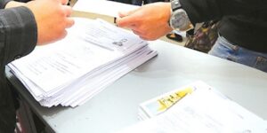 الحكومة تعلن عن ترسيم 160 ألف مستفيد من جهاز نشاطات الإدماج الاجتماعي بمبلغ 15 ألف مليار دج