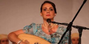 ليلى بورصالي تحتفل مع جمهورها بصدور ألبومها الجديد “مسار”