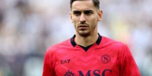 لا توجد مفاوضات من أجل التجديد.. ميريت يغادر نابولي نهاية الموسم