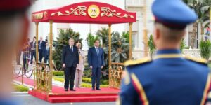 استقبال رسمي للرئيس تبون من قبل الرئيس المصري