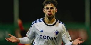 أمين شياخة يختار حمل الألوان الوطنية