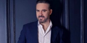 وائل جسار يعتذر عن مهرجان الموسيقى العربية.. لم أستوعب أن أغني ولبنان مشردة