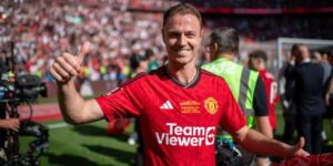 تحسبا لمُواجهة برينتفورد.. دورً جديد لجوني إيفانز في تشكيلة مان يونايتد