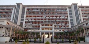 تحويل الاملاك العقارية المصادرة محور اجتماع مجلس مساهمات الدولة برئاسة الوزير الأول