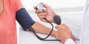 ارتفاع ضغط الدم.. آثاره تمتد لمختلف وظائف الجسم