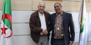 تقجوت يبحث سبل التعاون المشترك مع نقابة جنوب إفريقيا