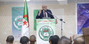 حساني يدعو الطبقة السياسية للدفاع عن المكاسب المحققة والتصدي للتحرشات الخارجية