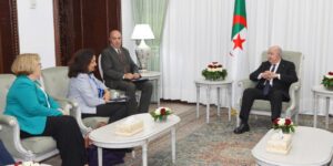رئيس الجمهورية يستقبل مسؤولتين أمريكيتين