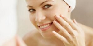 قناع الشوفان بالعسل.. لبشرة نقية ومشدودة