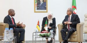 عون يقترح تقاربا أكثر بين رجال أعمال الجزائر وجمهورية الموزمبيق