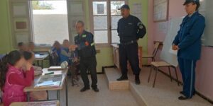 شرطة أولاد جلال تواصل برنامجها التحسسيسي بالمؤسسات التربوية