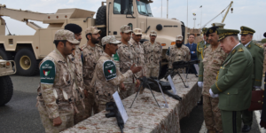 الفريق أول السعيد شنقريحة يزور معرض أحمد الجابر للنفط والغاز واللواء مبارك المدرع 15 بالكويت