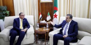 عرقاب يستقبل وفدًا من شركة “المقاولون العرب” المصرية