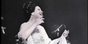 محبو أم كلثوم يثورون على صورة مفبركة لكوكب الشرق