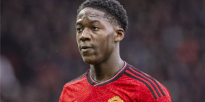 مورفي: لا مستقبل لماينو تحت قيادة أموريم