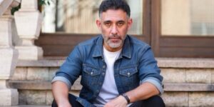 عمرو مصطفى: دعوني أعيش بسلام