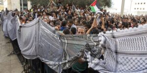 إيسيسكو.. الكوفية الفلسطينية توشّح قائمة التراث الثقافي غير المادي