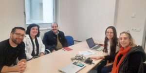 مساع من لاريوخا لدعم القطاع الصحي في مخيمات اللاجئين الصحراويين