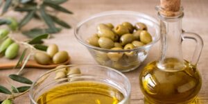 زيت الزيتون.. هل من المفيد تناوله يوميا؟
