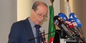 إحياء اليوم العالمي لمكافحة الإيدز بالجزائر : التأكيد على الوقاية و الرعاية