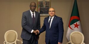 مقرمان يستقبل المفوض السامي المساعد لشؤون العمليات بالمفوضية السامية للأمم المتحدة لشؤون اللاجئين