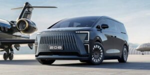 أول سيارة MPV عائلية فاخرة من اكسيد.. اكسيد E08