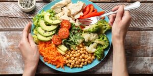 ما هي آداب الطعام في الإسلام ؟